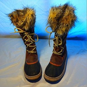 SOREL ladies size 12 Joan of Arc winter hoots